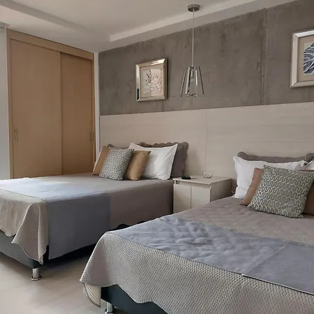 San Peter Family Suites Medellin Exterior photo